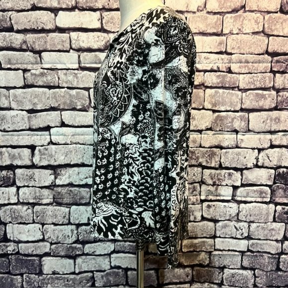 Chico's Black & White Top Size Large - Picture 4 of 9